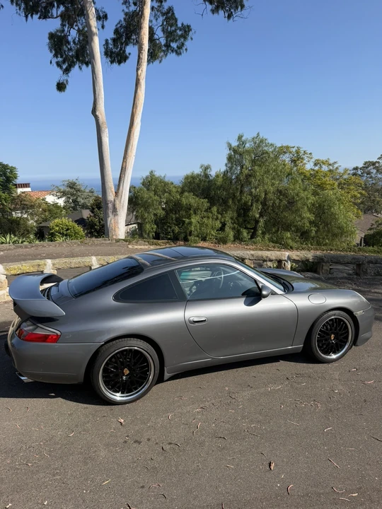 2001 Porsche 996 Carrera - Image 10 of 31