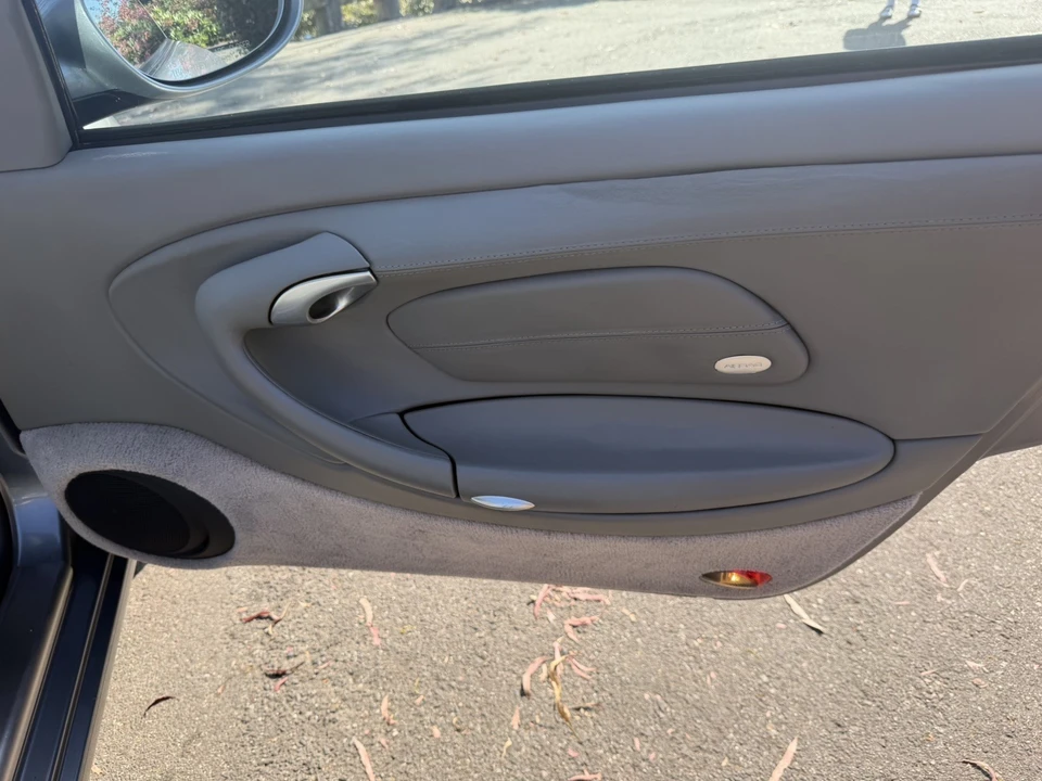 2001 Porsche 996 Carrera - Image 29 of 31