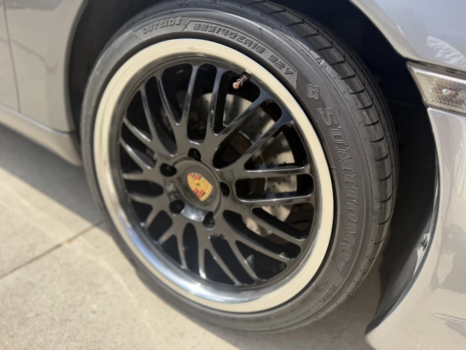 2001 Porsche 996 Carrera - Image 12 of 31