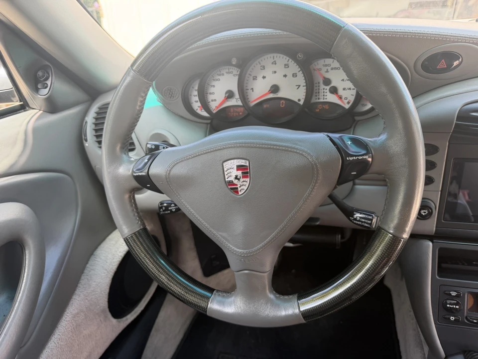 2001 Porsche 996 Carrera - Image 28 of 31