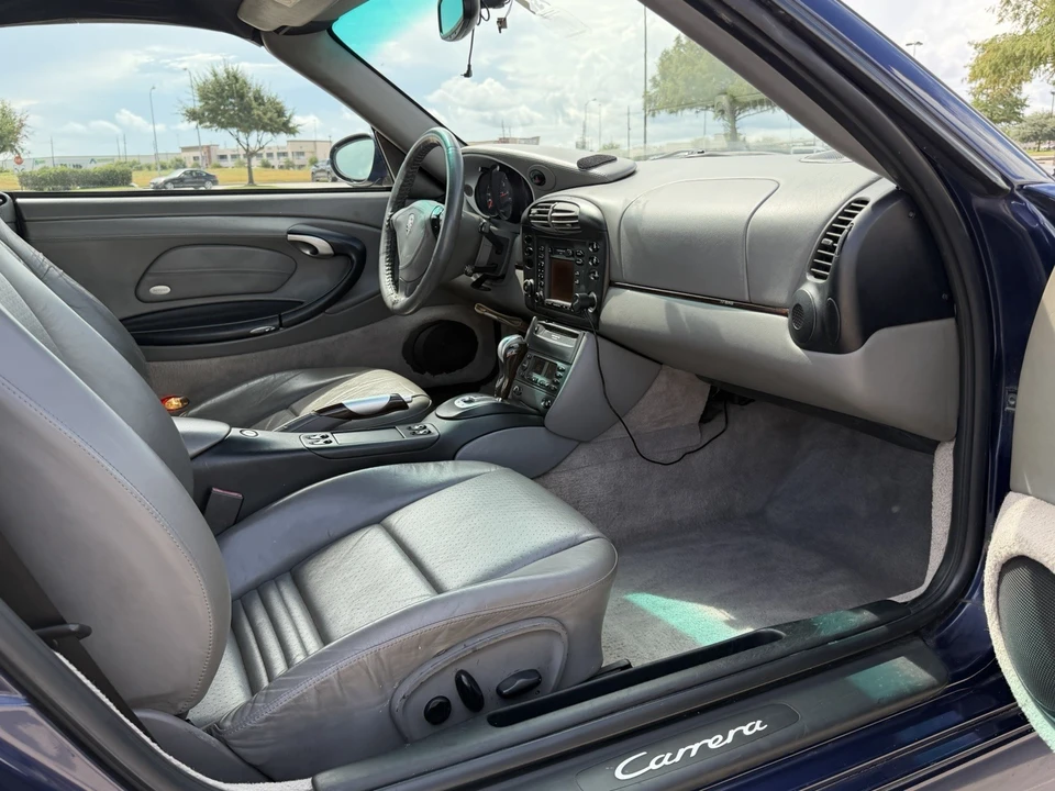 2001 Porsche 996 Carrera - Image 17 of 24