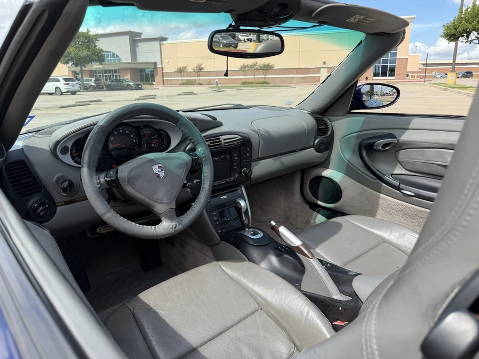 2001 Porsche 996 Carrera - Image 10 of 24