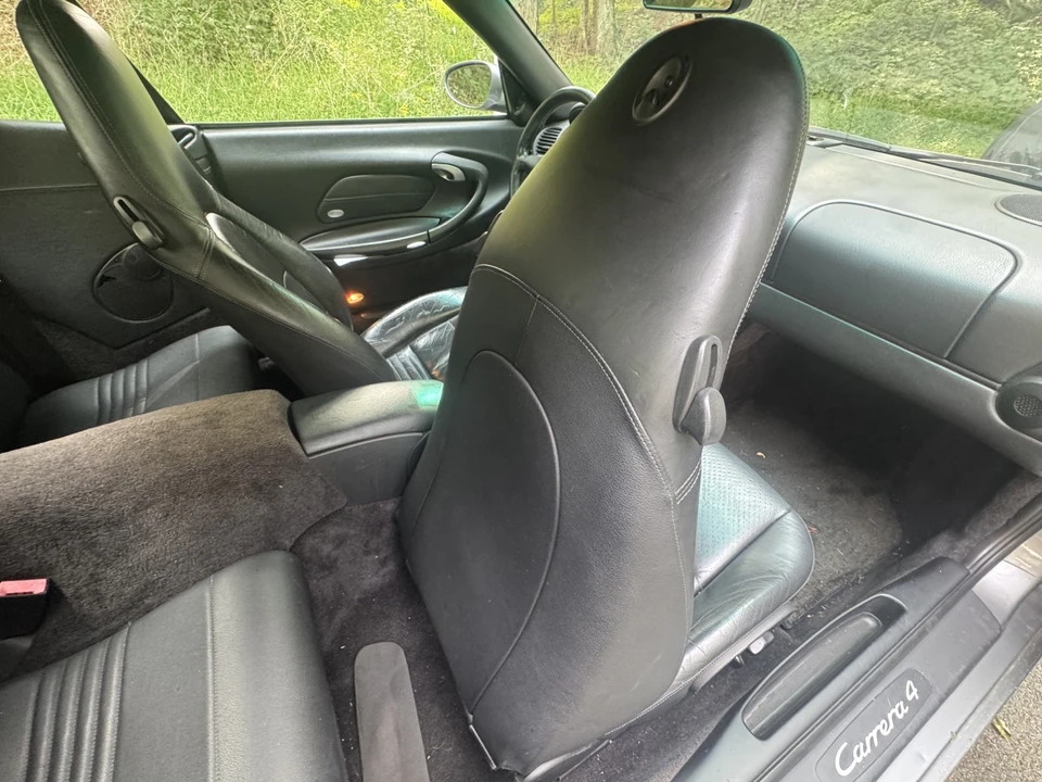 2001 Porsche 996 Carrera - Image 23 of 29
