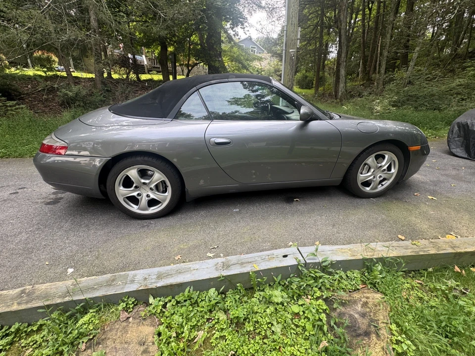 2001 Porsche 996 Carrera - Image 12 of 29