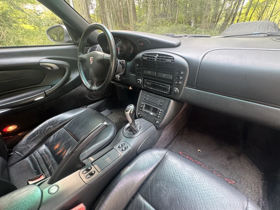 2001 Porsche 996 Carrera - Image 24 of 29