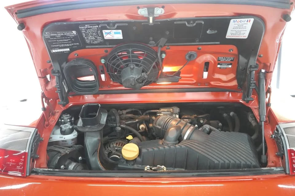 2001 Porsche 996 Carrera 4 - Image 19 of 20