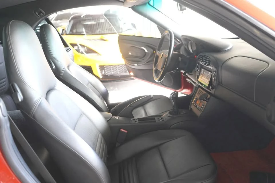 2001 Porsche 996 Carrera 4 - Image 13 of 20
