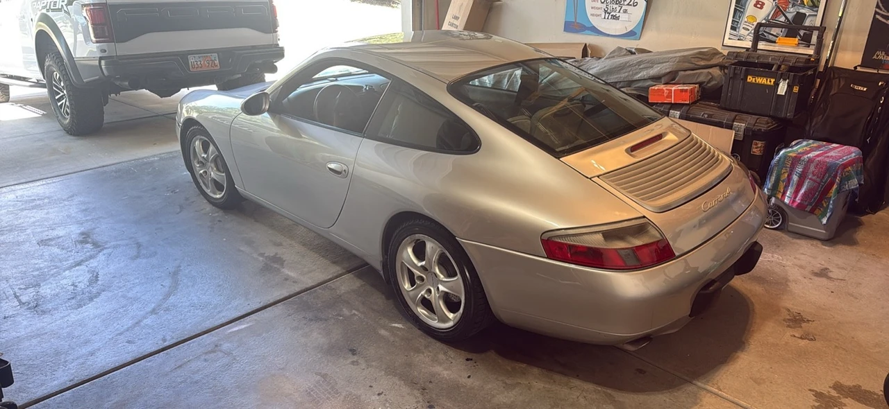 2001 Porsche 996 Carrera 4 - Image 12 of 31