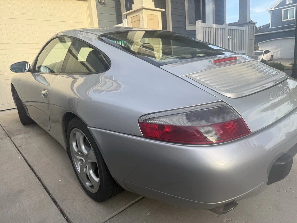 2001 Porsche 996 Carrera 4 - Image 14 of 31
