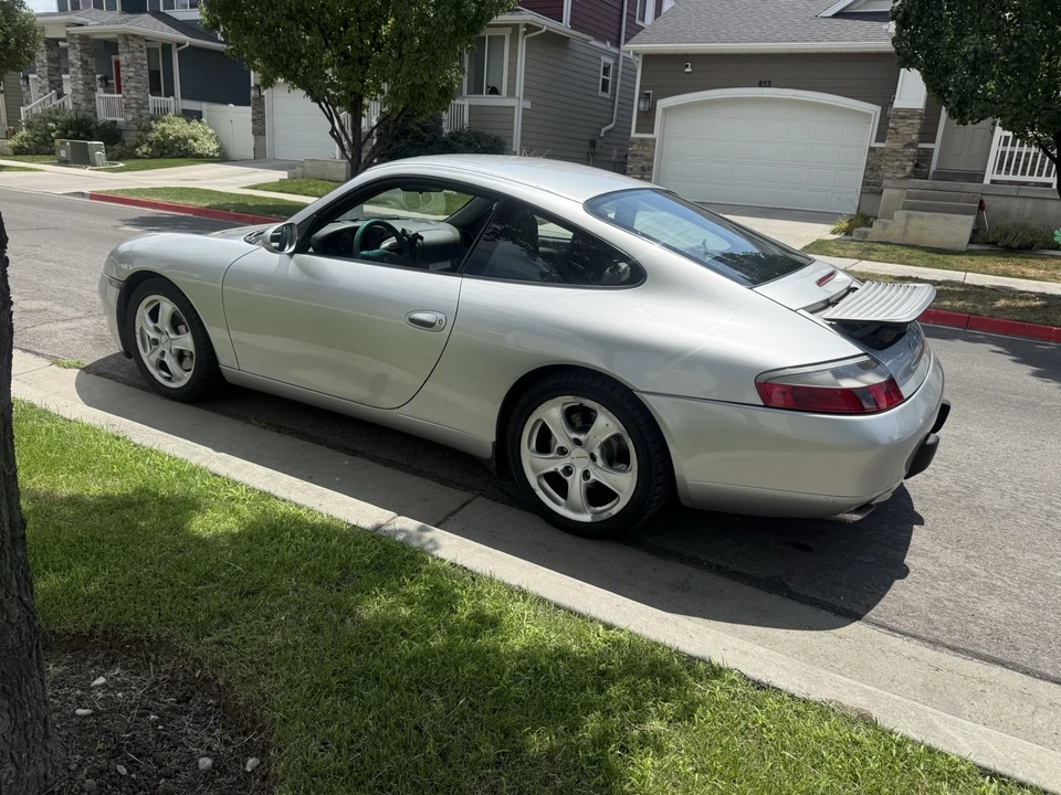 2001 Porsche 996 Carrera 4 - Image 3 of 31