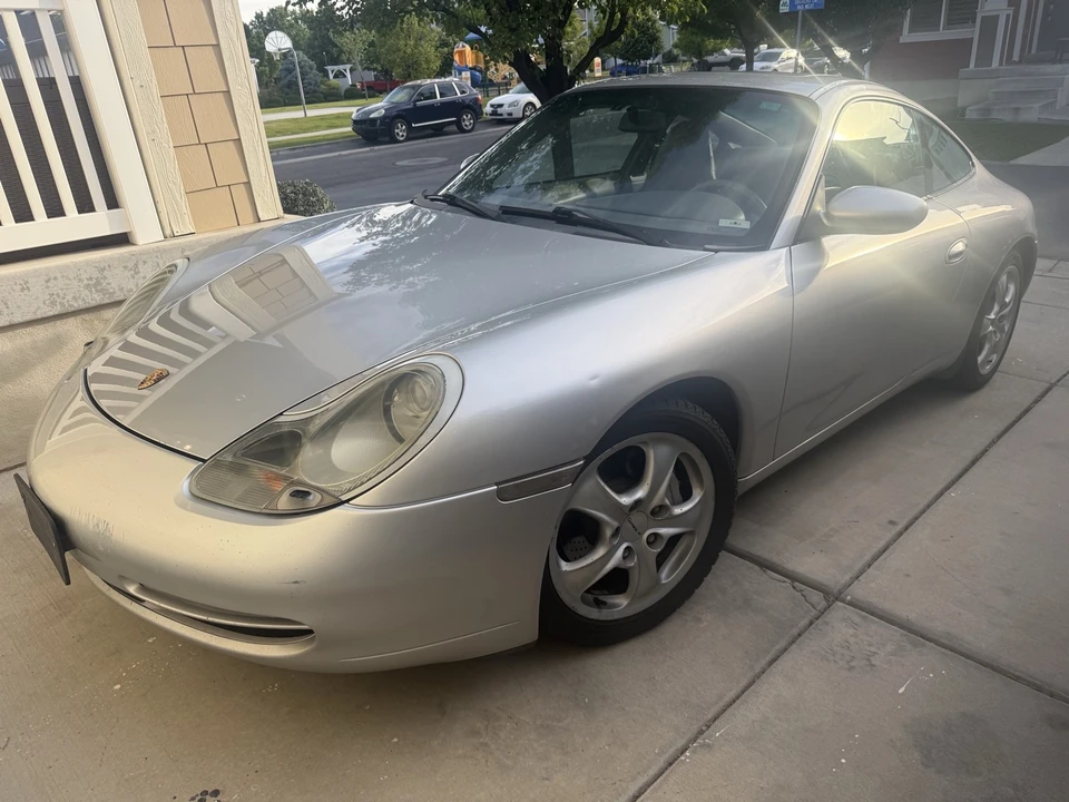 2001 Porsche 996 Carrera 4 - Image 6 of 31