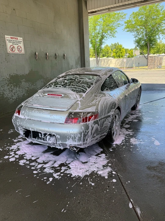 2001 Porsche 996 Carrera 4 - Image 14 of 31