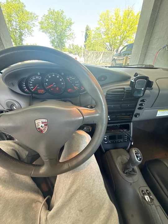 2001 Porsche 996 Carrera 4 - Image 22 of 31