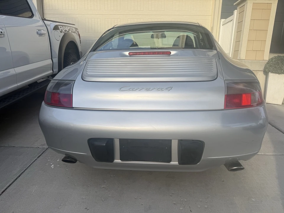 2001 Porsche 996 Carrera 4 - Image 15 of 31