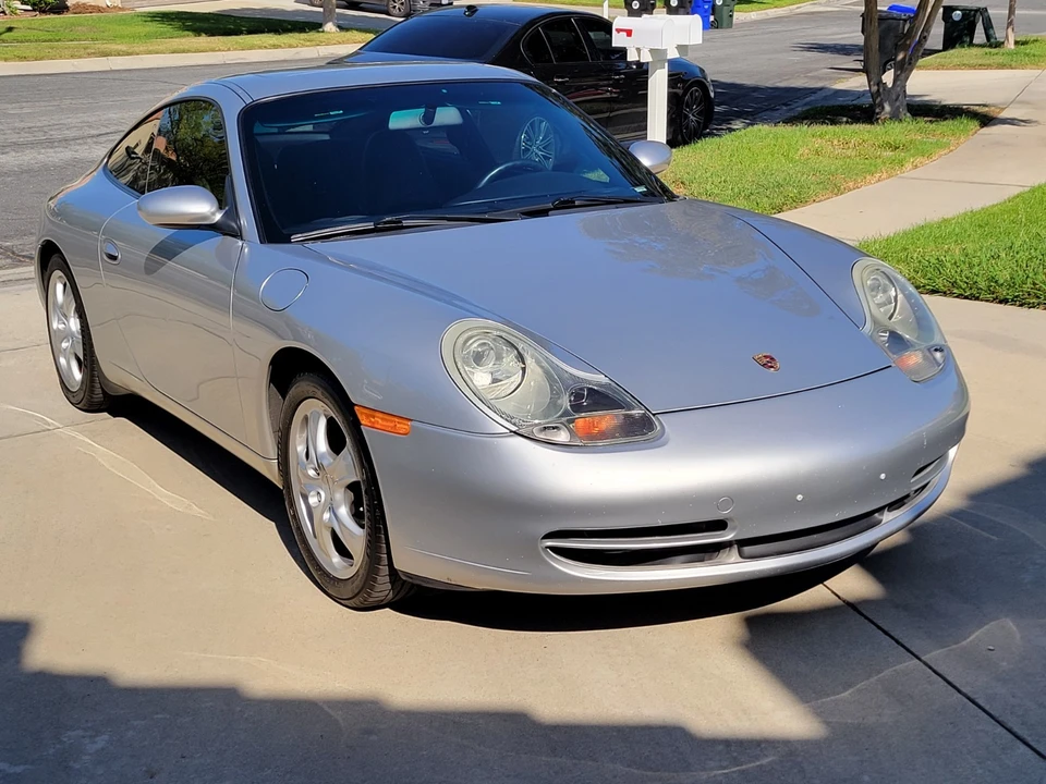 2001 Porsche 996 Carrera 4 - Image 9 of 21