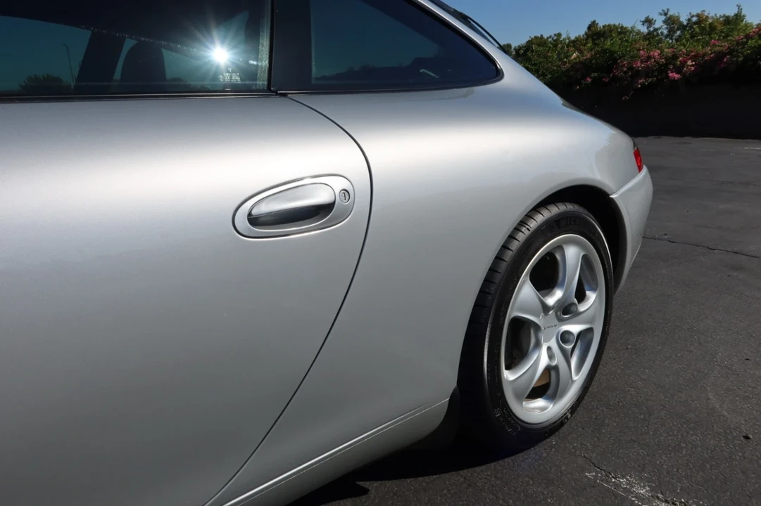 2001 Porsche 996 Carrera 4 - Image 18 of 21