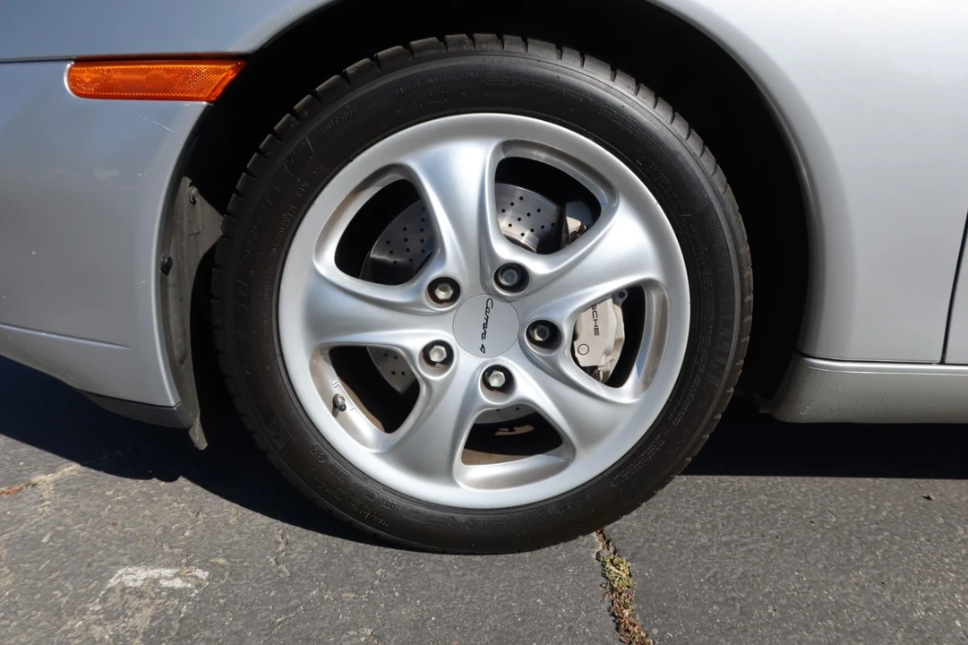 2001 Porsche 996 Carrera 4 - Image 17 of 21
