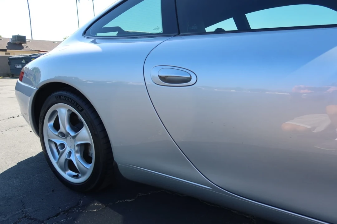 2001 Porsche 996 Carrera 4 - Image 19 of 21
