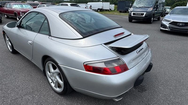 2001 Porsche 996 Carrera - Image 16 of 20