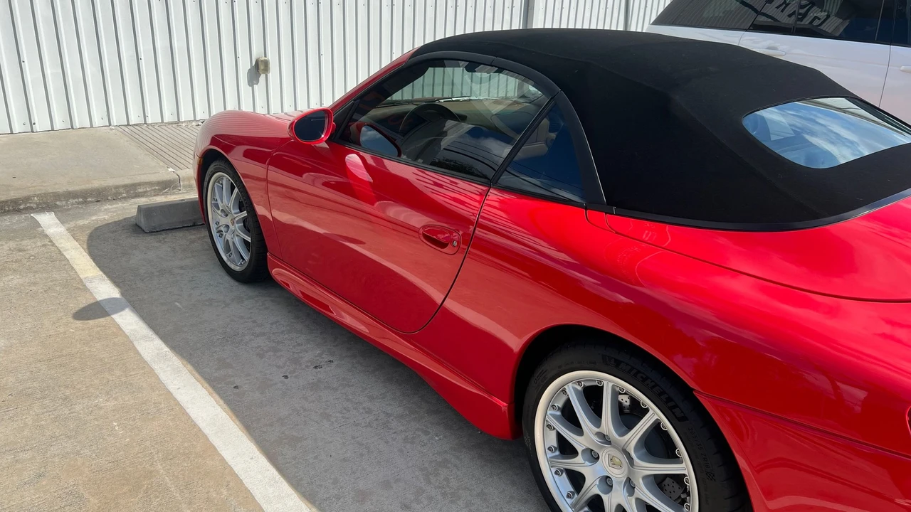 2001 Porsche 996 Carrera - Image 21 of 24