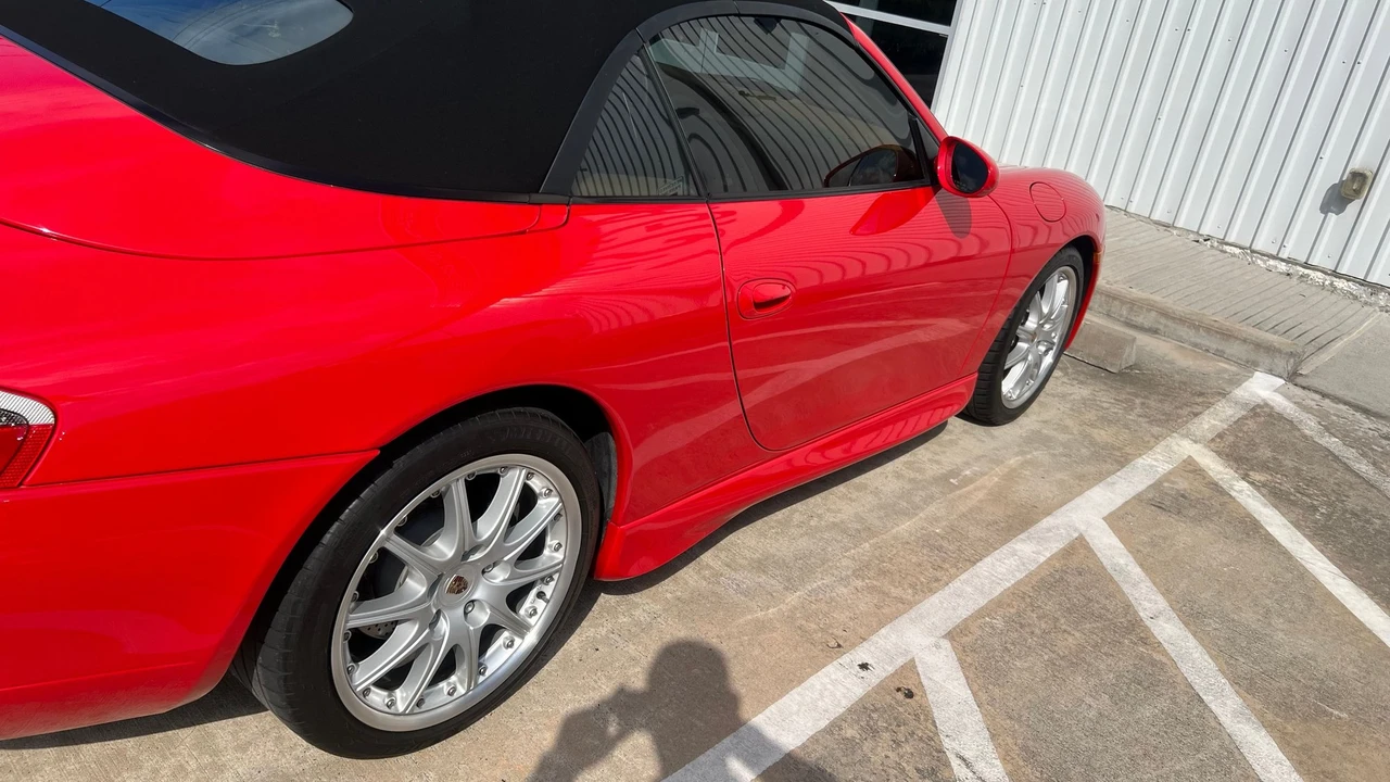 2001 Porsche 996 Carrera - Image 19 of 24