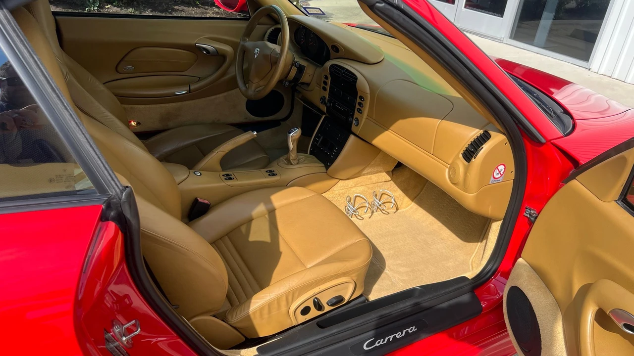2001 Porsche 996 Carrera - Image 18 of 24