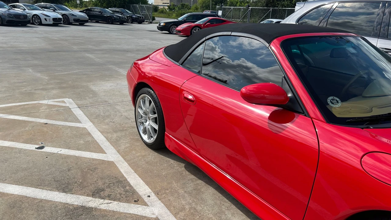 2001 Porsche 996 Carrera - Image 12 of 24