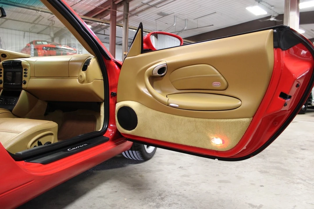 2001 Porsche 996 Carrera - Image 21 of 31