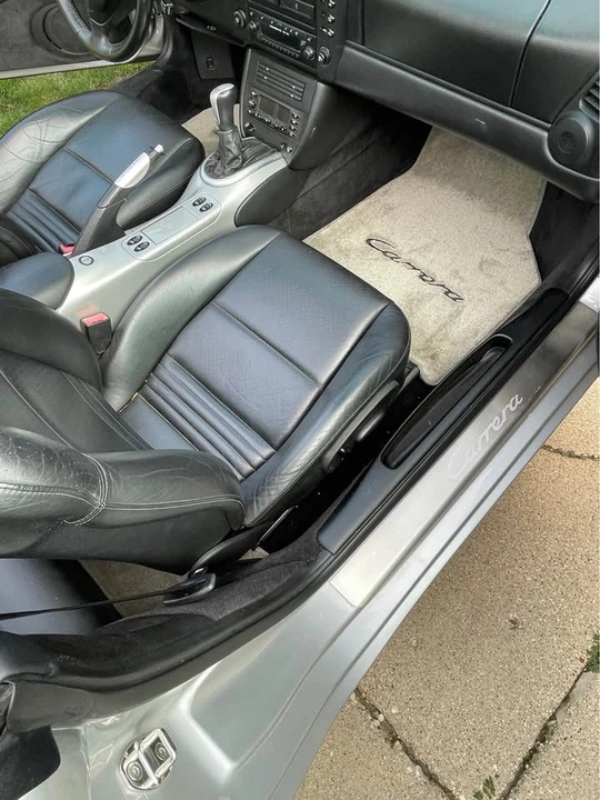 2001 Porsche 996 Carrera - Image 13 of 14