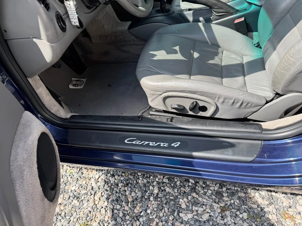 2001 Porsche 996 Carrera - Image 9 of 11