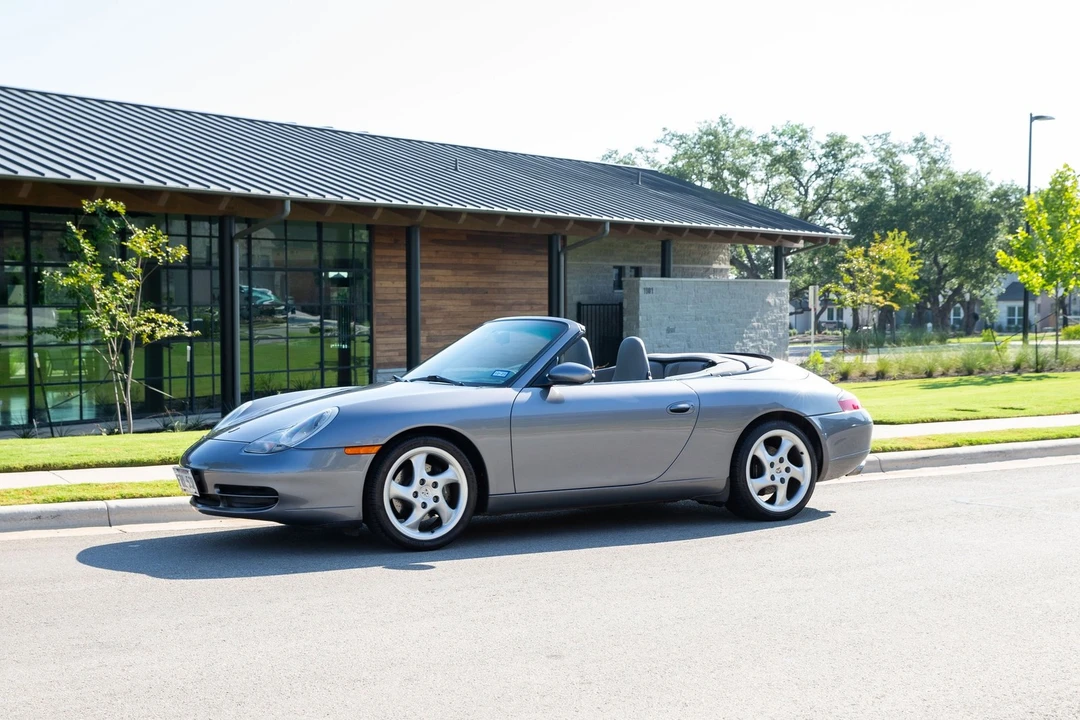 2001 Porsche 996 Carrera - Image 2 of 31