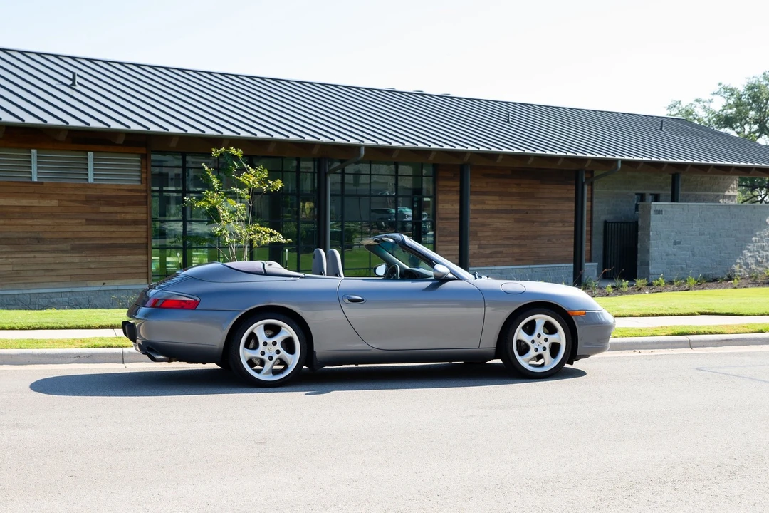 2001 Porsche 996 Carrera - Image 19 of 31