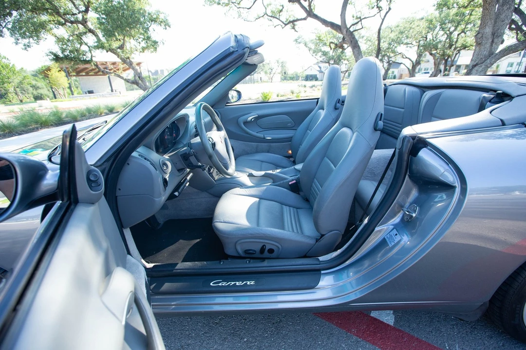 2001 Porsche 996 Carrera - Image 23 of 31