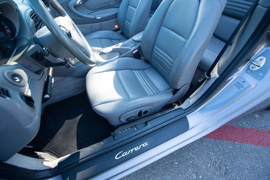 2001 Porsche 996 Carrera - Image 27 of 31