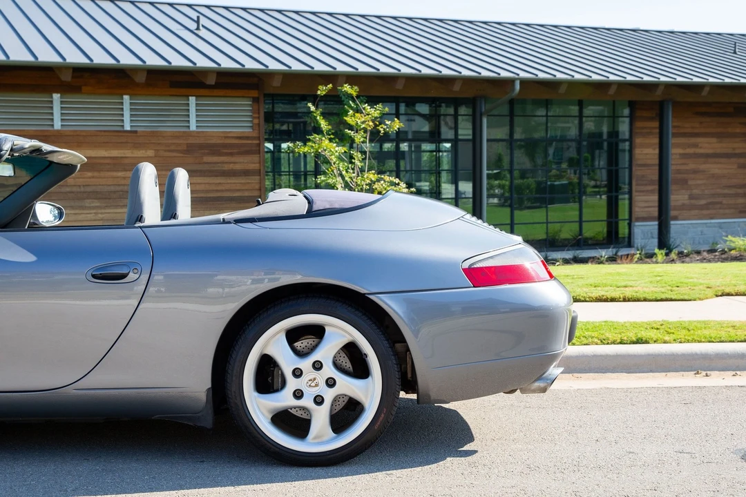 2001 Porsche 996 Carrera - Image 14 of 31