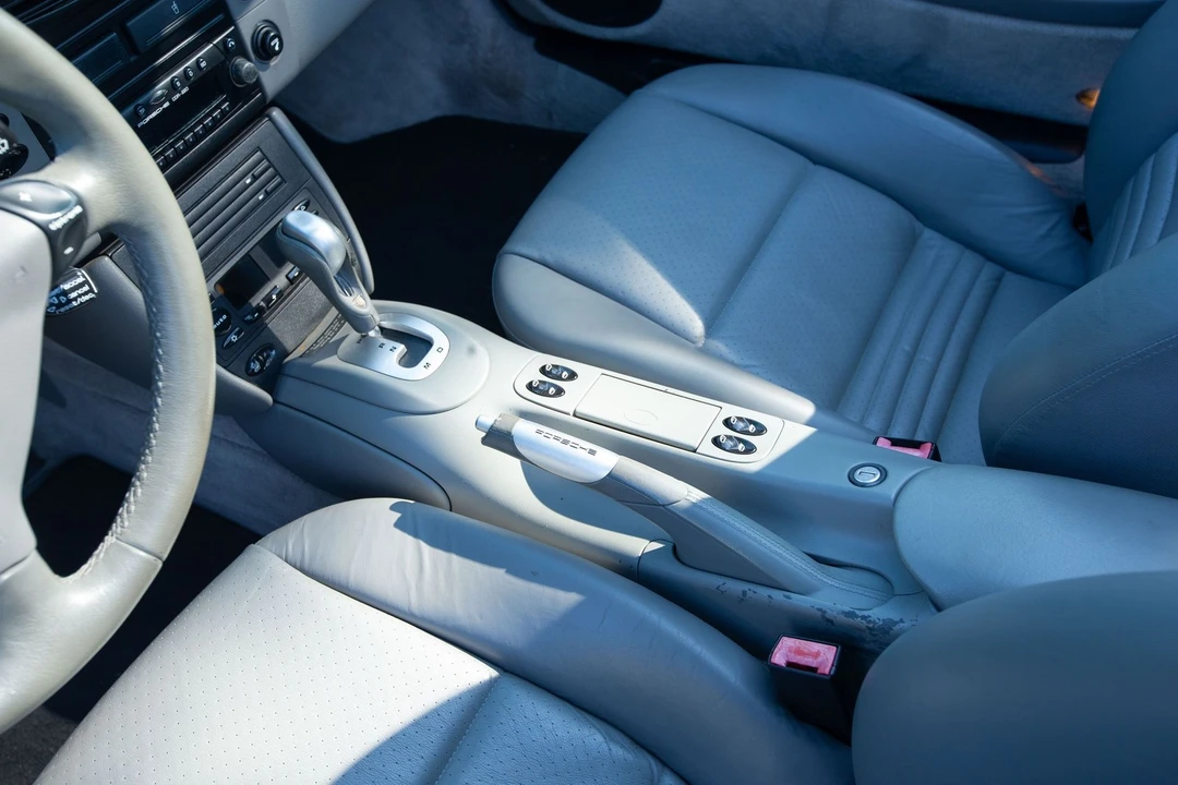 2001 Porsche 996 Carrera - Image 31 of 31