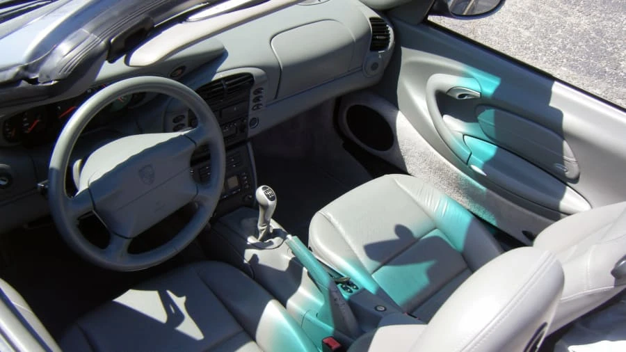 2001 Porsche 996 Carrera - Image 2 of 4