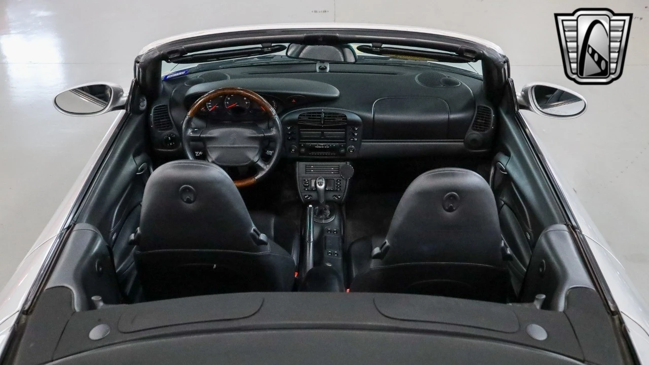 2001 Porsche 996 Carrera - Image 8 of 12