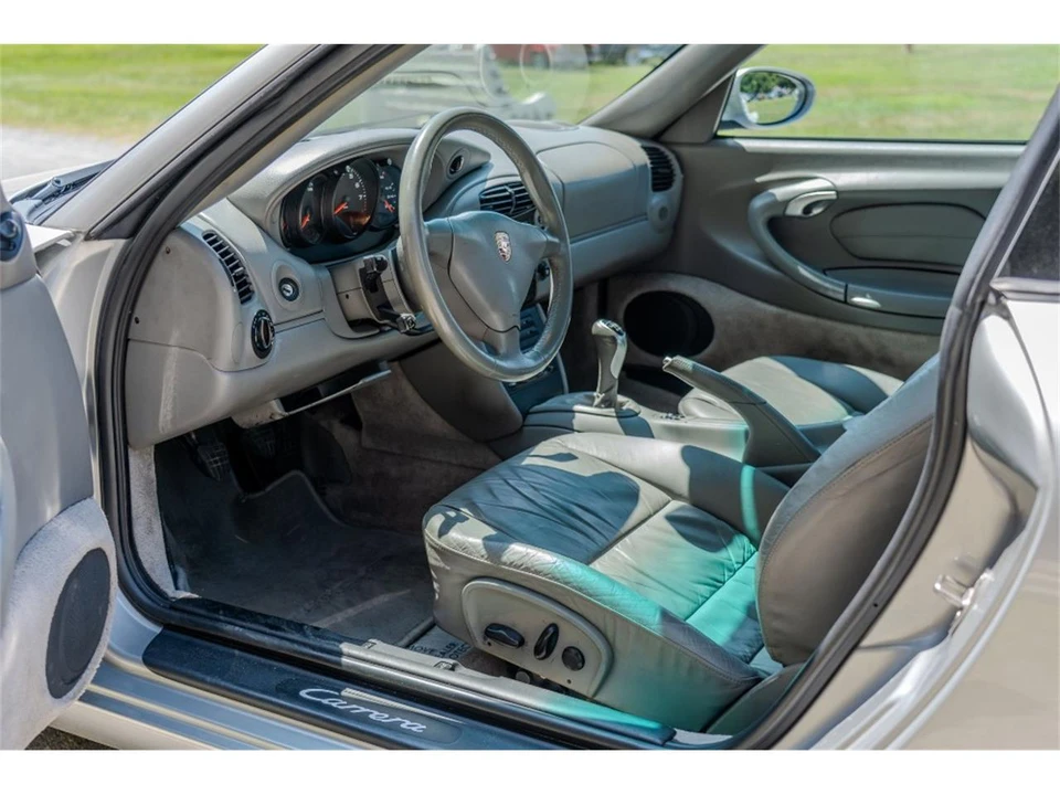 2001 Porsche 996 Carrera - Image 7 of 16