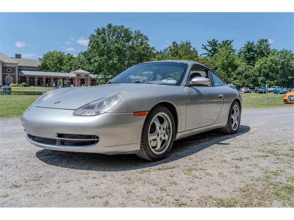 2001 Porsche 996 Carrera - Image 10 of 16