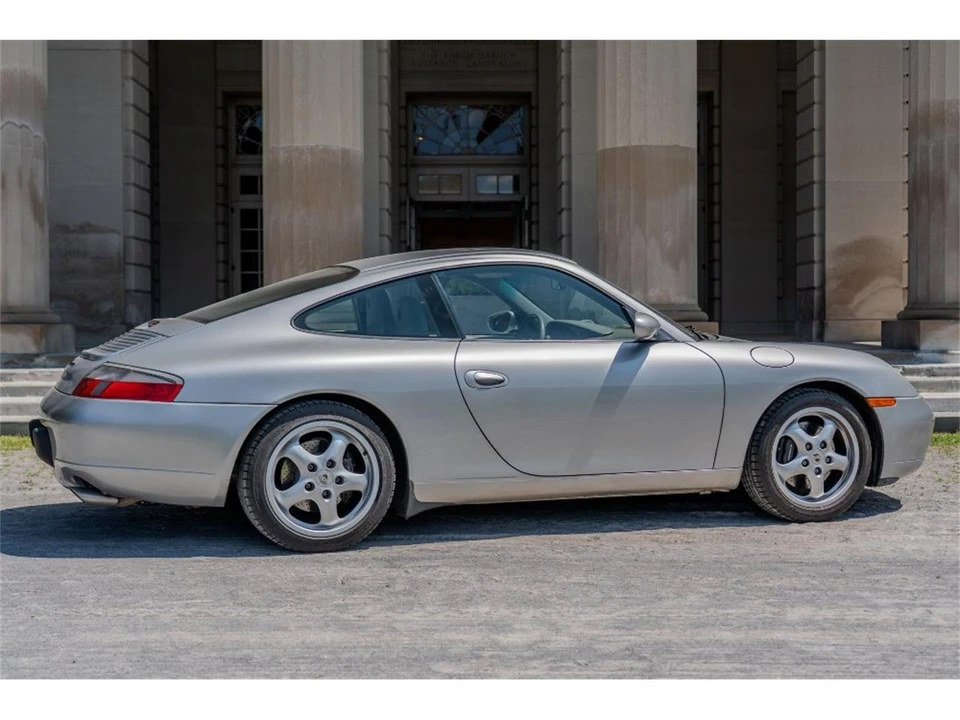 2001 Porsche 996 Carrera - Image 4 of 16