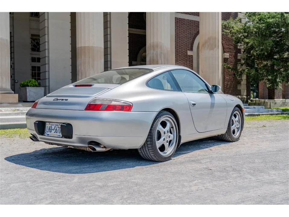 2001 Porsche 996 Carrera - Image 13 of 16