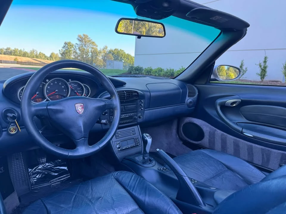 2001 Porsche 996 Carrera - Image 9 of 20
