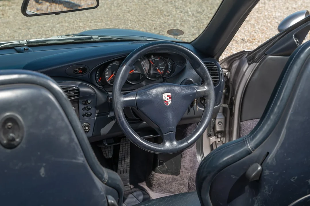 2001 Porsche 996 Carrera - Image 31 of 31
