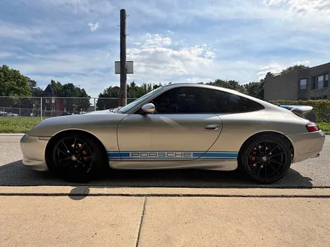 2001 Porsche 911 Carrera 2 Coupe