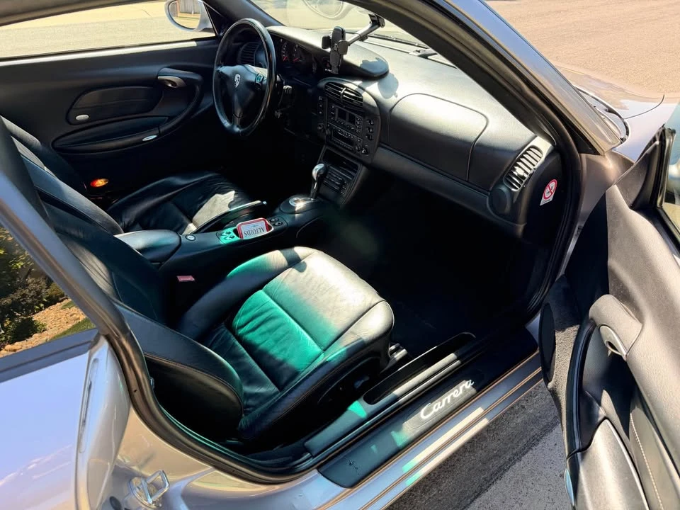 2001 Porsche 996 Carrera - Image 10 of 15