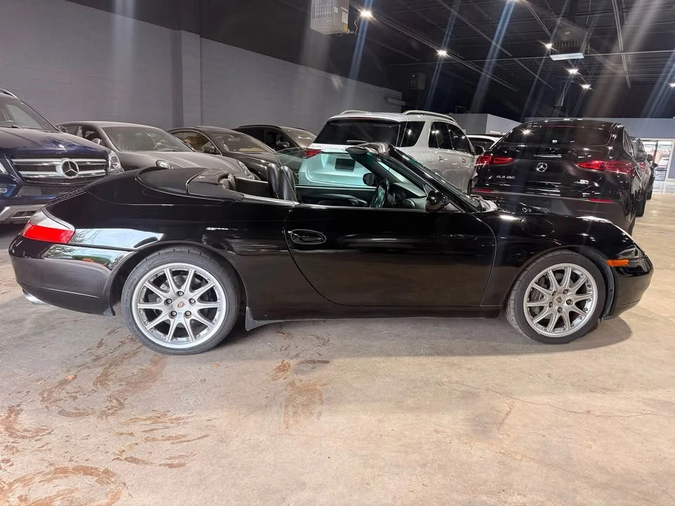 2001 Porsche 996 Carrera - Image 9 of 17