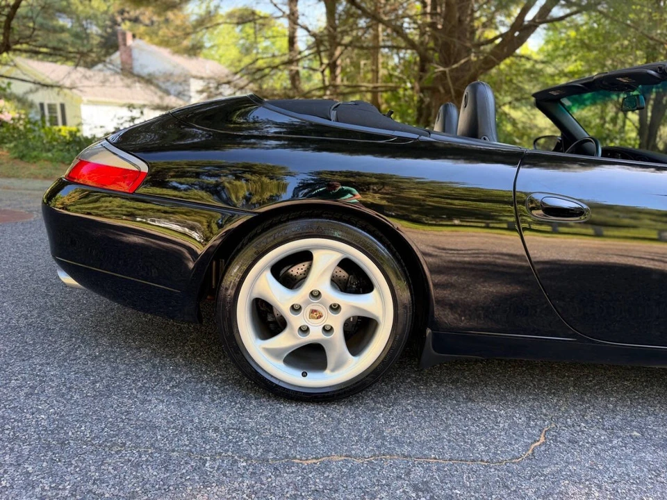 2001 Porsche 996 Carrera - Image 12 of 31