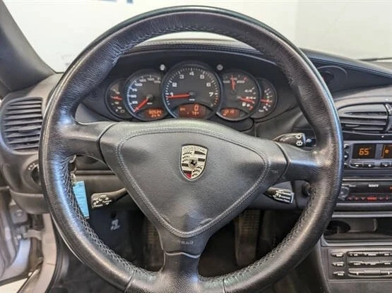 2001 Porsche 996 Carrera - Image 9 of 12