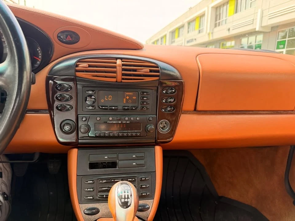 2001 Porsche 996 Carrera - Image 8 of 8